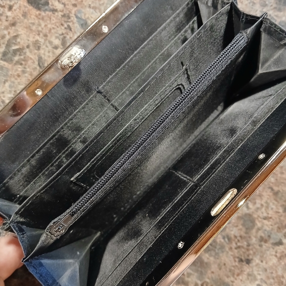 Wallets - 2 Together is Better! - Picture 6 of 14